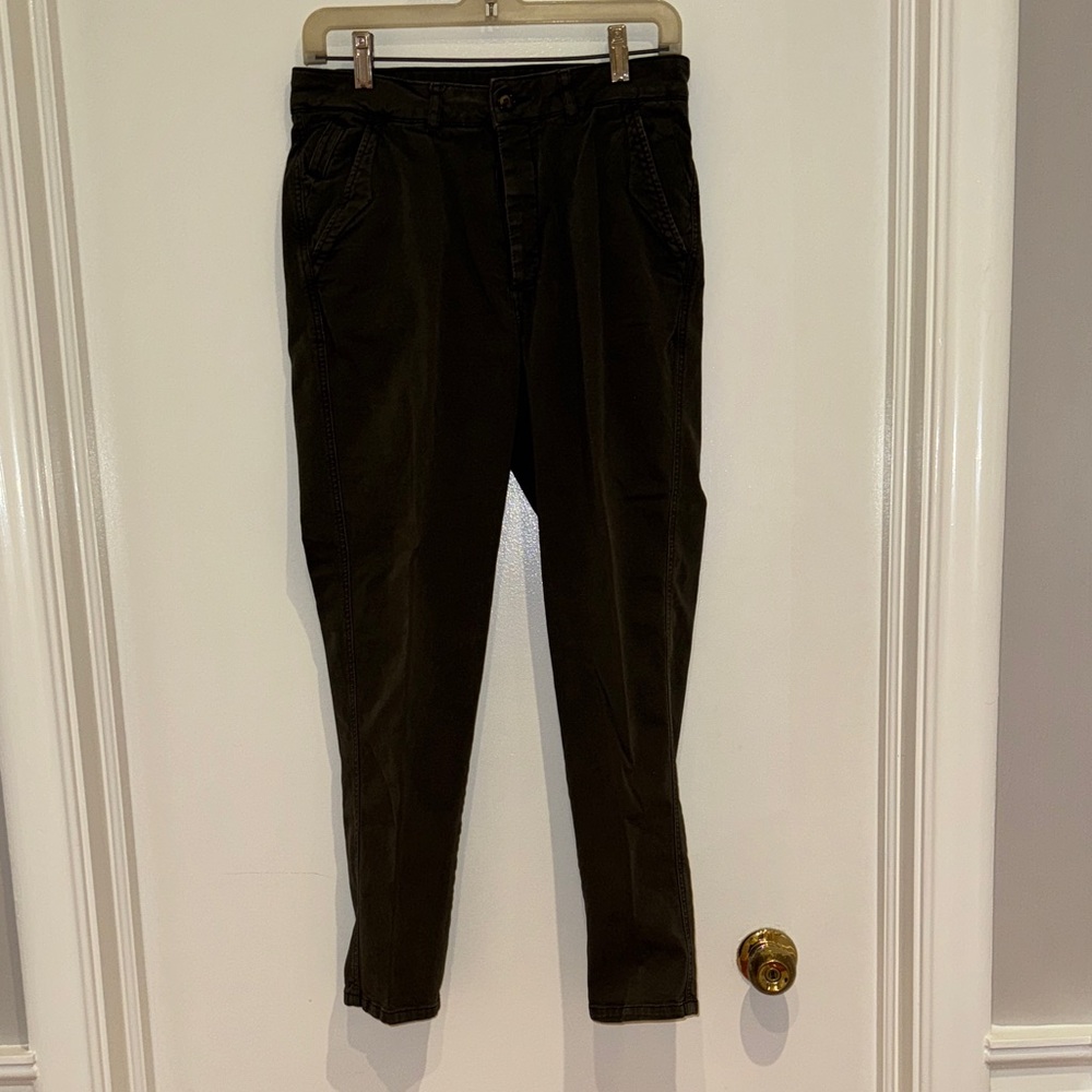 Reiko Women's Dark Green Cropped Pants
